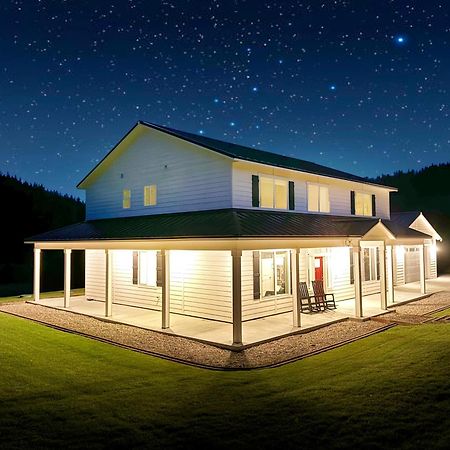 Leavenworth Farmhouse Exterior photo